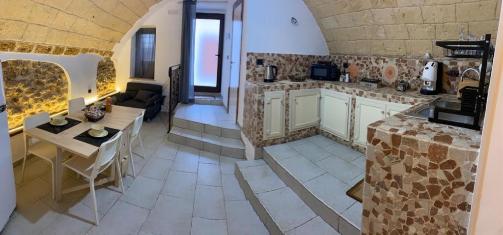 Appartement La Dimora Di Tonia à Mesagne Extérieur photo