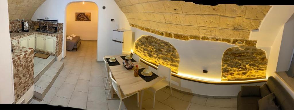 Appartement La Dimora Di Tonia à Mesagne Extérieur photo
