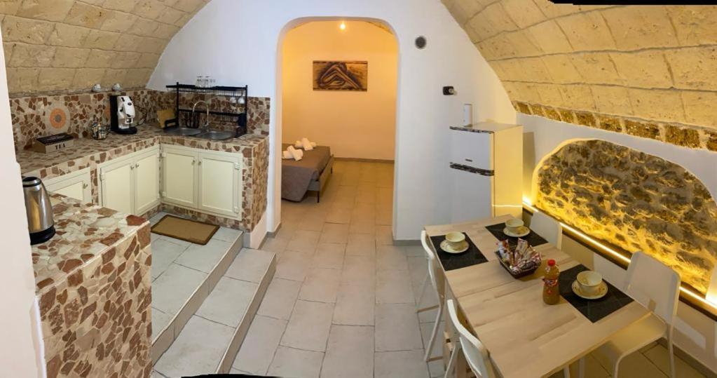 Appartement La Dimora Di Tonia à Mesagne Extérieur photo